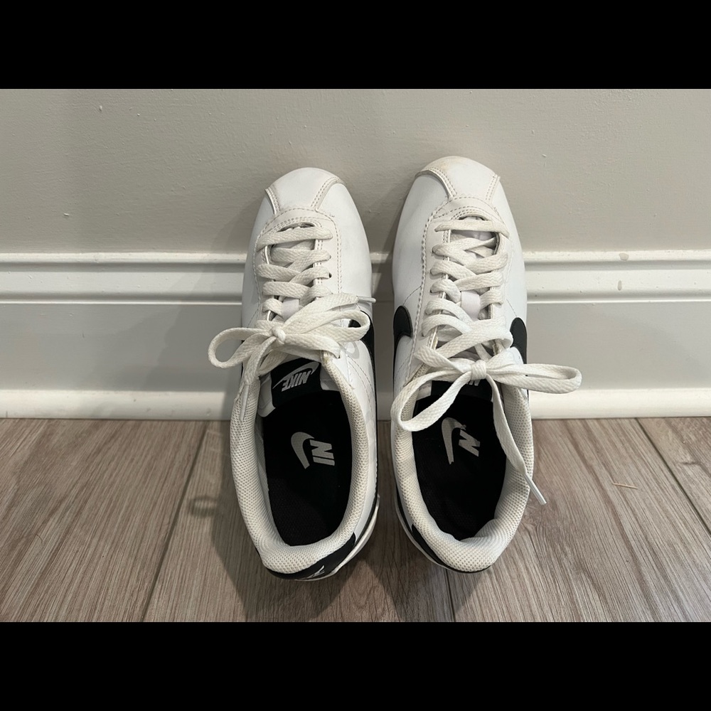 Nike Cortez Basic White Black Sneakers S7.5